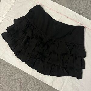 Vintage Y2K twenty one black tiered ruffled mini skirt, double lined, zip close